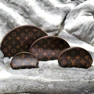Lv cosmetic bags ×4